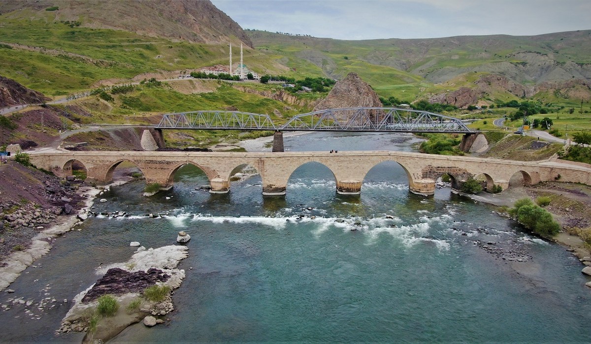 Elazığ Palu Tarihi Köprü Festivali