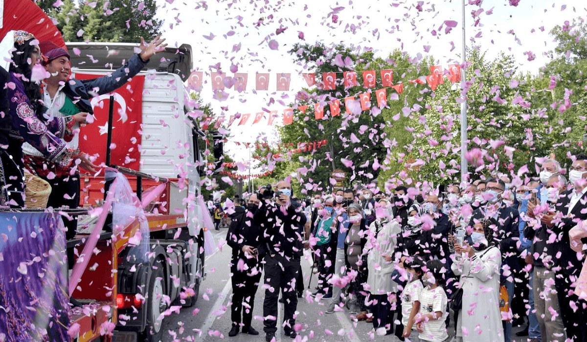 Isparta Gül Hasatı Festivali